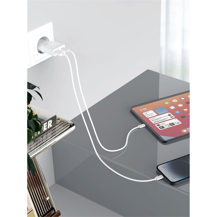 Fulltech FC71 30W GaN Süper İnce Hızlı Şarj Adaptörü | 1x USB-A + 1x USB-C | PD 30W & QC 3.0 Destekli Seyahat Tipi Şarj Cihazı