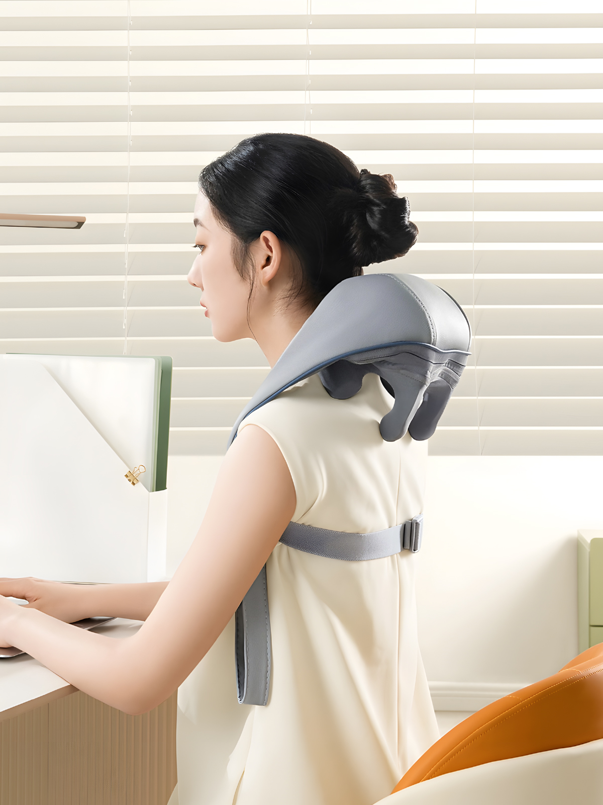 Auhma AMG31 Titreşimli Omuz ve Boyun Masaj Aleti | Isıtmalı 5D Masaj Başlığı | Sessiz Güçlü Motor | 2000mAh Şarjlı