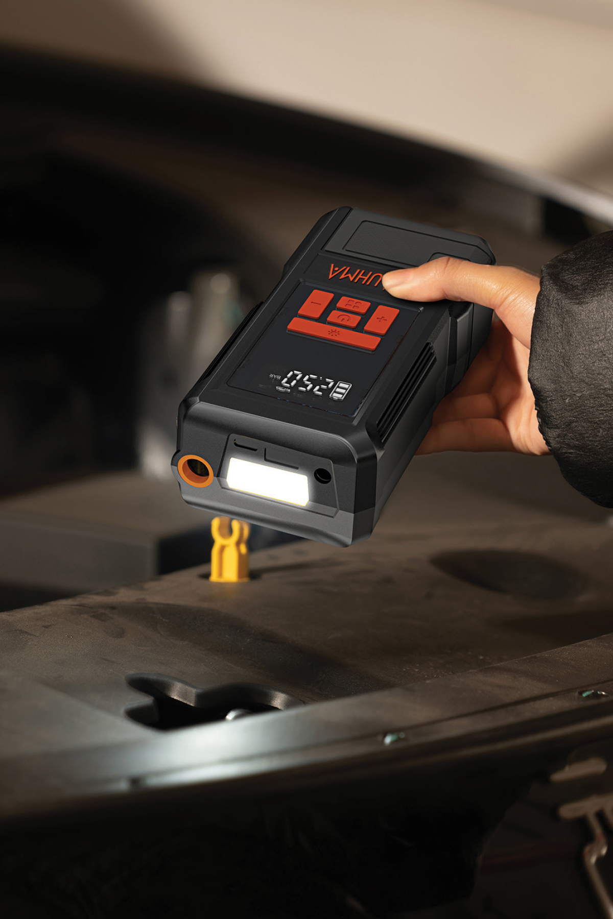 AUHMA A9922 Taşınabilir Şarjlı Hava Pompası 150 PSI 6000 mAh LCD Göstergeli LED Fenerli Araç Lastik Şişirme Kompresörü