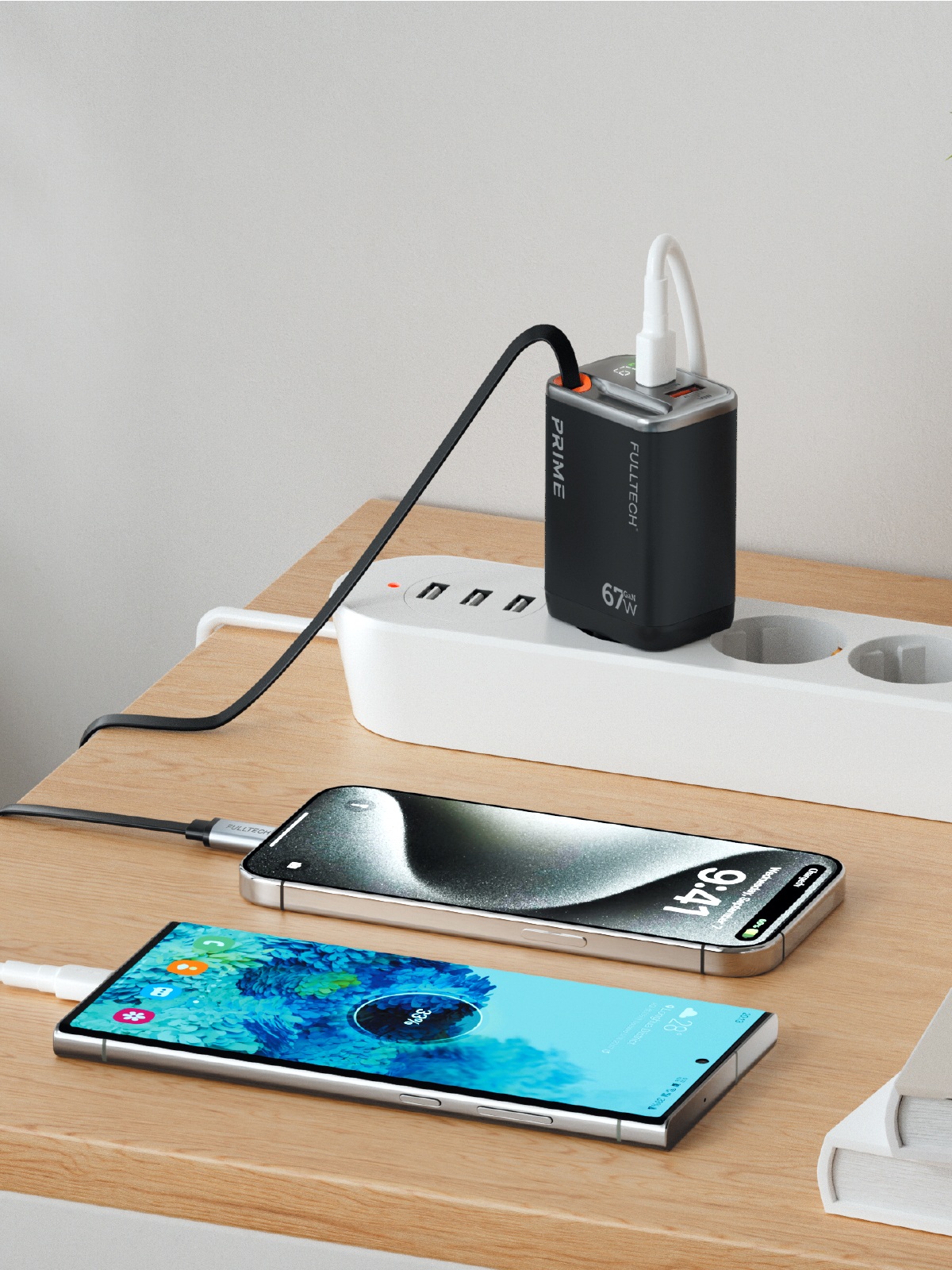 Fulltech FC57 67W GaN Hızlı Şarj Adaptörü – Dahili Geri Çekilebilir USB-C Kablo, USB-C + USB-A, LCD Ekran